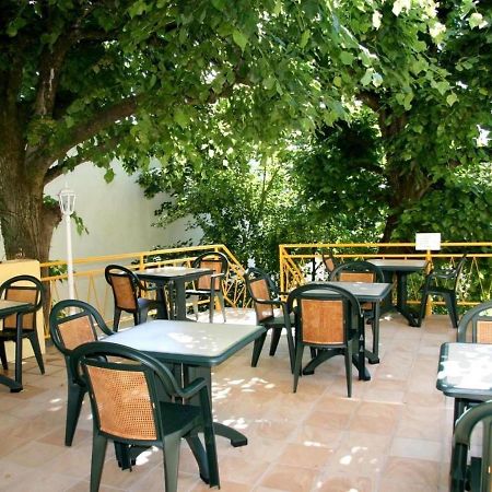 Les Ambassadeurs Logis Hotels Et Restaurant Souillac Esterno foto
