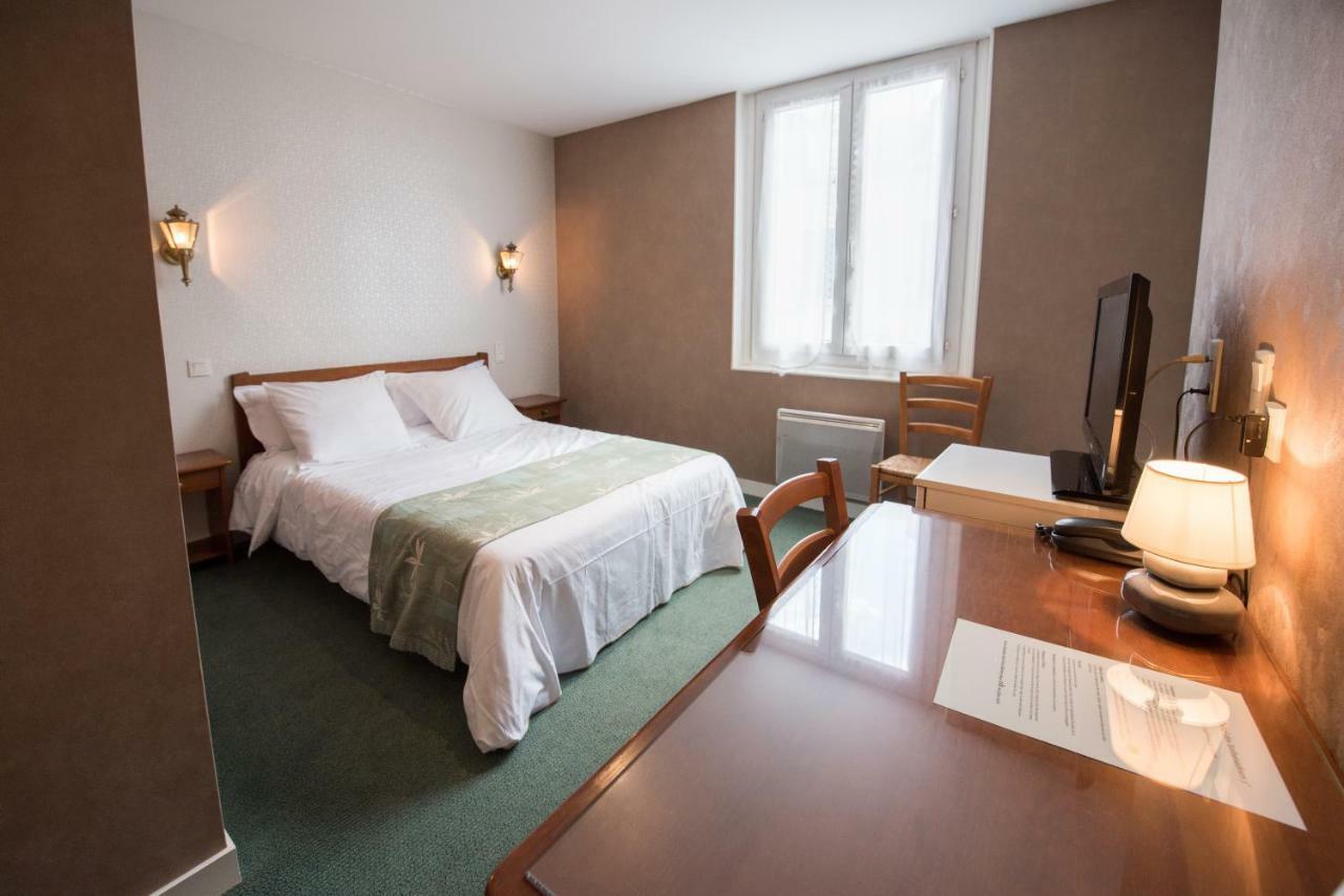 Les Ambassadeurs Logis Hotels Et Restaurant Souillac Esterno foto